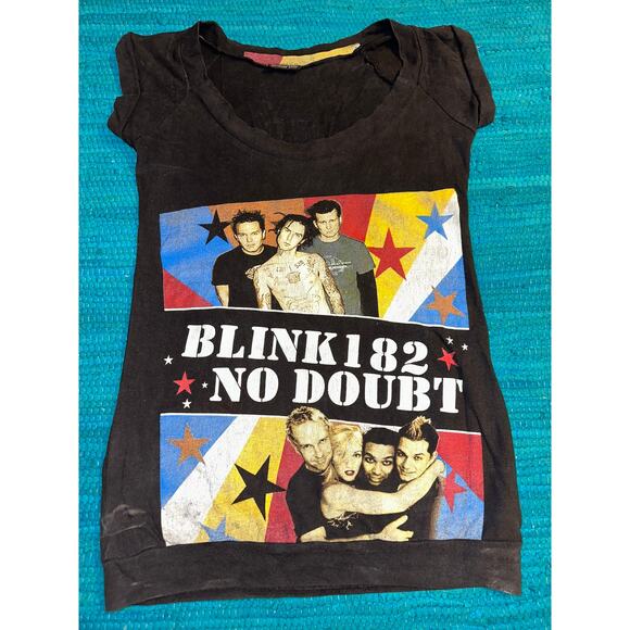 VINTAGE 2004 ONE OF A KIND BLINK 182 & NO DOUBT CONCERT BAND TEE TANK - Picture 1 of 7